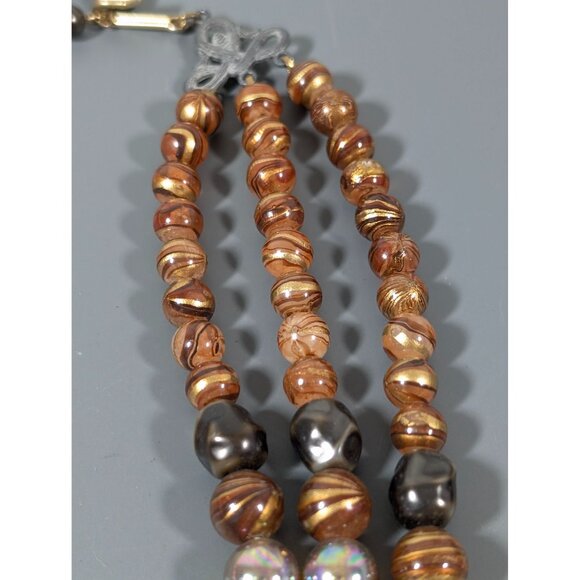 Vintage Iridescent Brown Lucited Bead Triple Strand Necklace 17" Choker - Picture 6 of 10